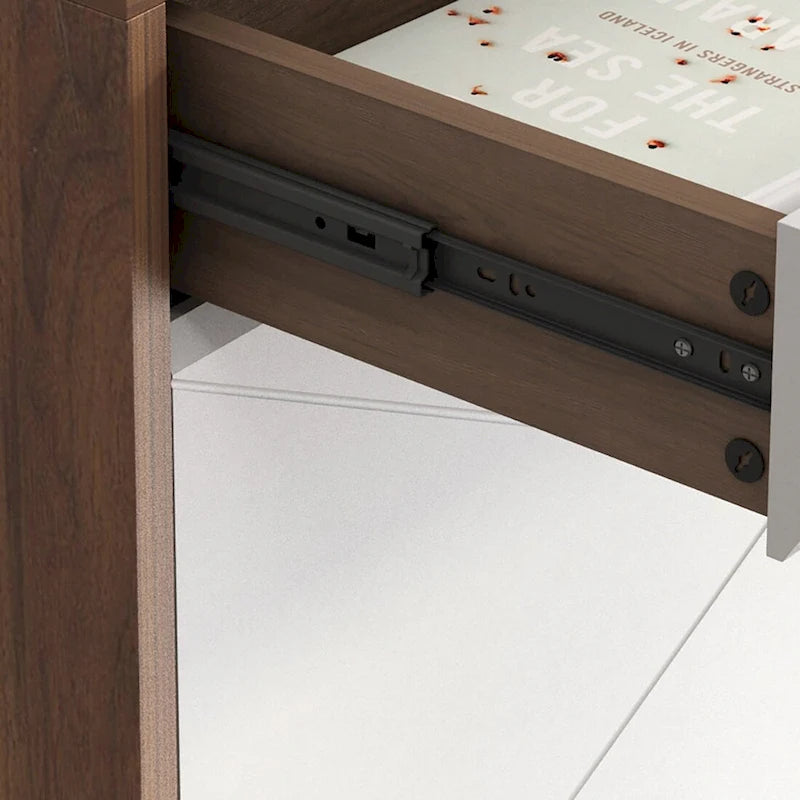 Elegante Scarpiera a Colonna Minimalista